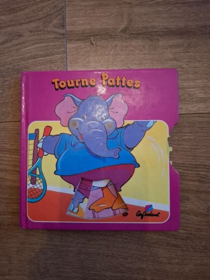 Livre Tourne Pattes en bon état