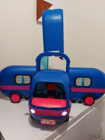 Camping car lol surprises  avec accessoires
