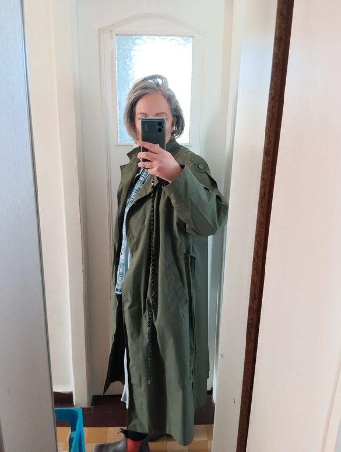 Trench kaki vintage
Taille 42 - photo numéro 7