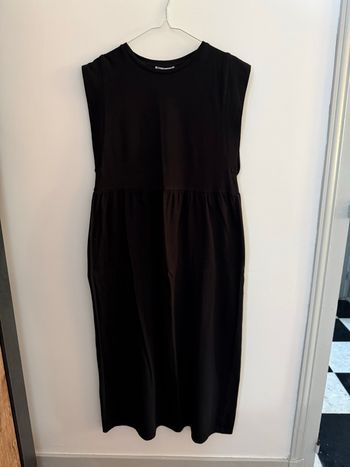 Robe longue Noir Zara / Manches courtes 