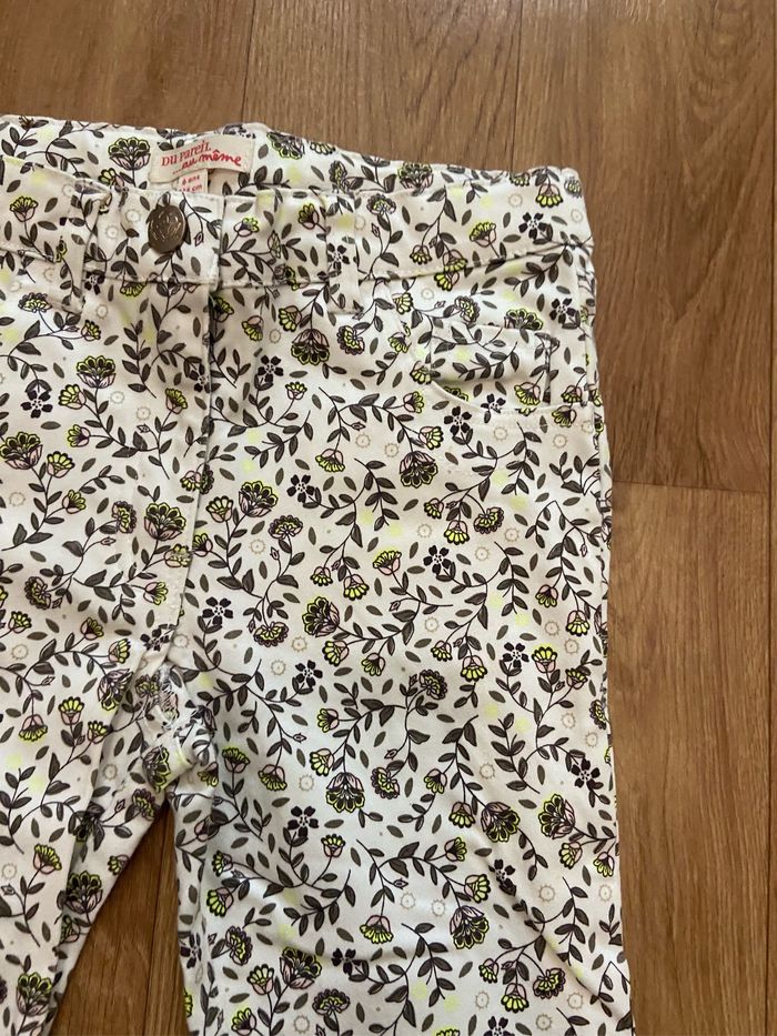 Pantalon blanc fleuri fille 6 ans - photo numéro 3