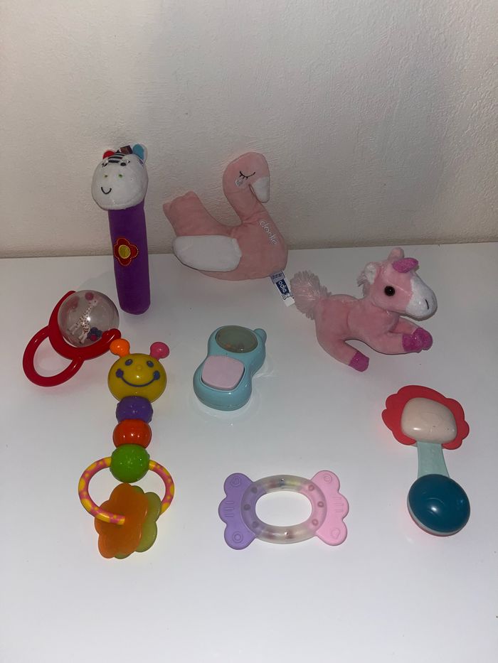 Lot jeu bébé fille
