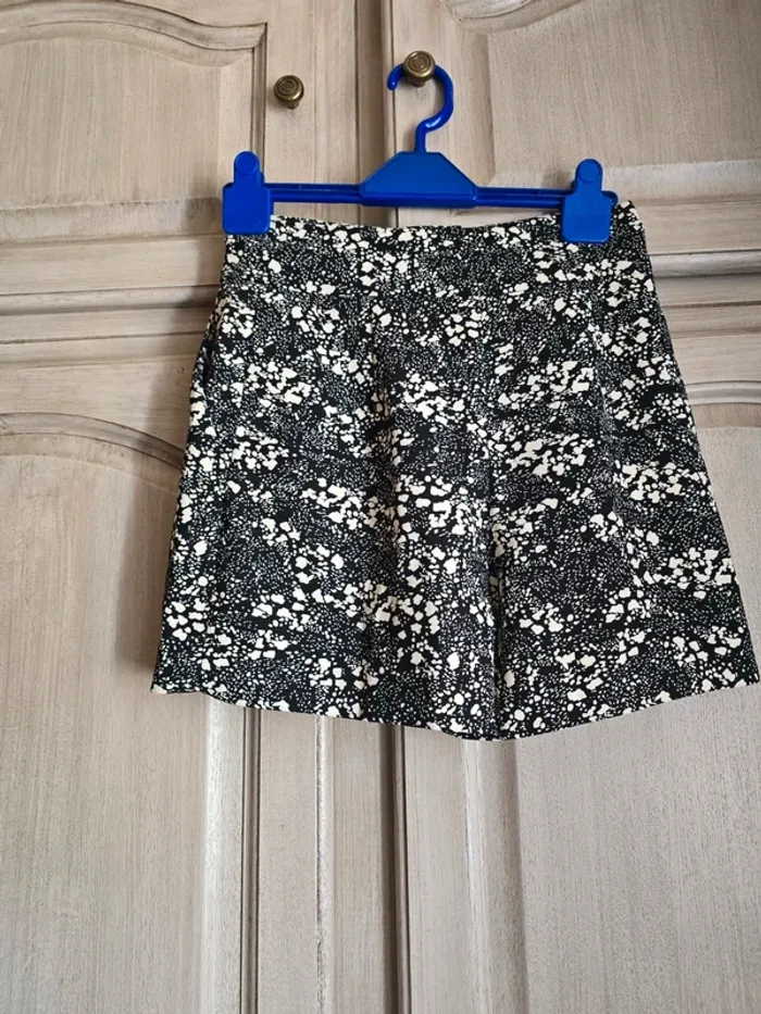Short h&m taille 34 - photo numéro 2