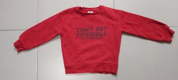 Pull Tout est possible ou presque 4 ans
