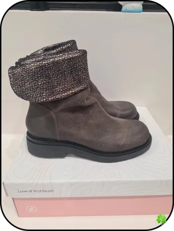 Boots Casta 37
