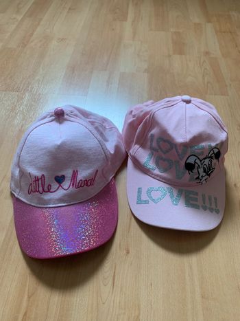 Lot de deux casquettes 54 cm