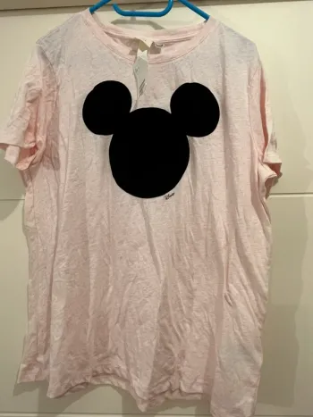 T shirt h&m mickey taille L neuf