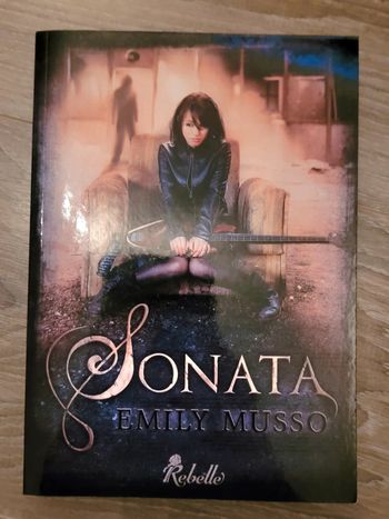 Livre "Sonata" Emily Russo