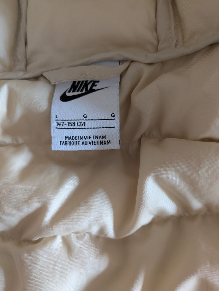 Doudoune Nike - photo numéro 3