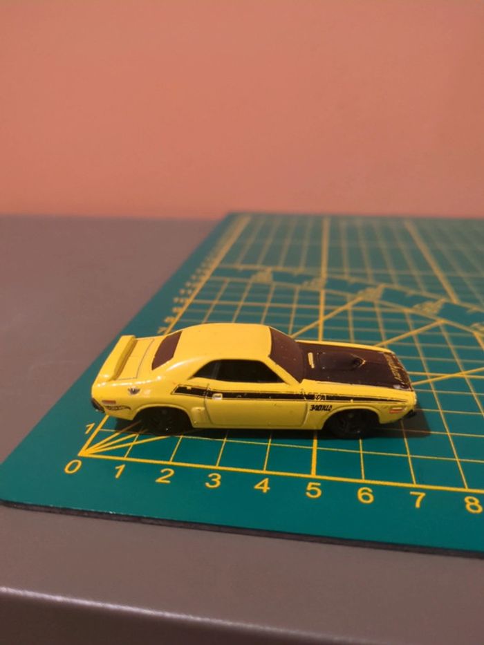 hot wheels dodge challenger - photo numéro 2