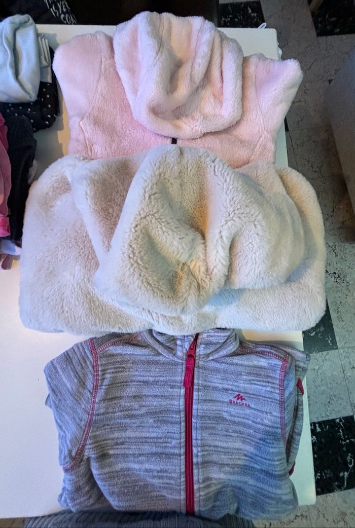 Lot de vêtements  fille 7 ans / 122 cm – Zara, Nike, Okaidi, H&M… (21 pcs) - photo numéro 4