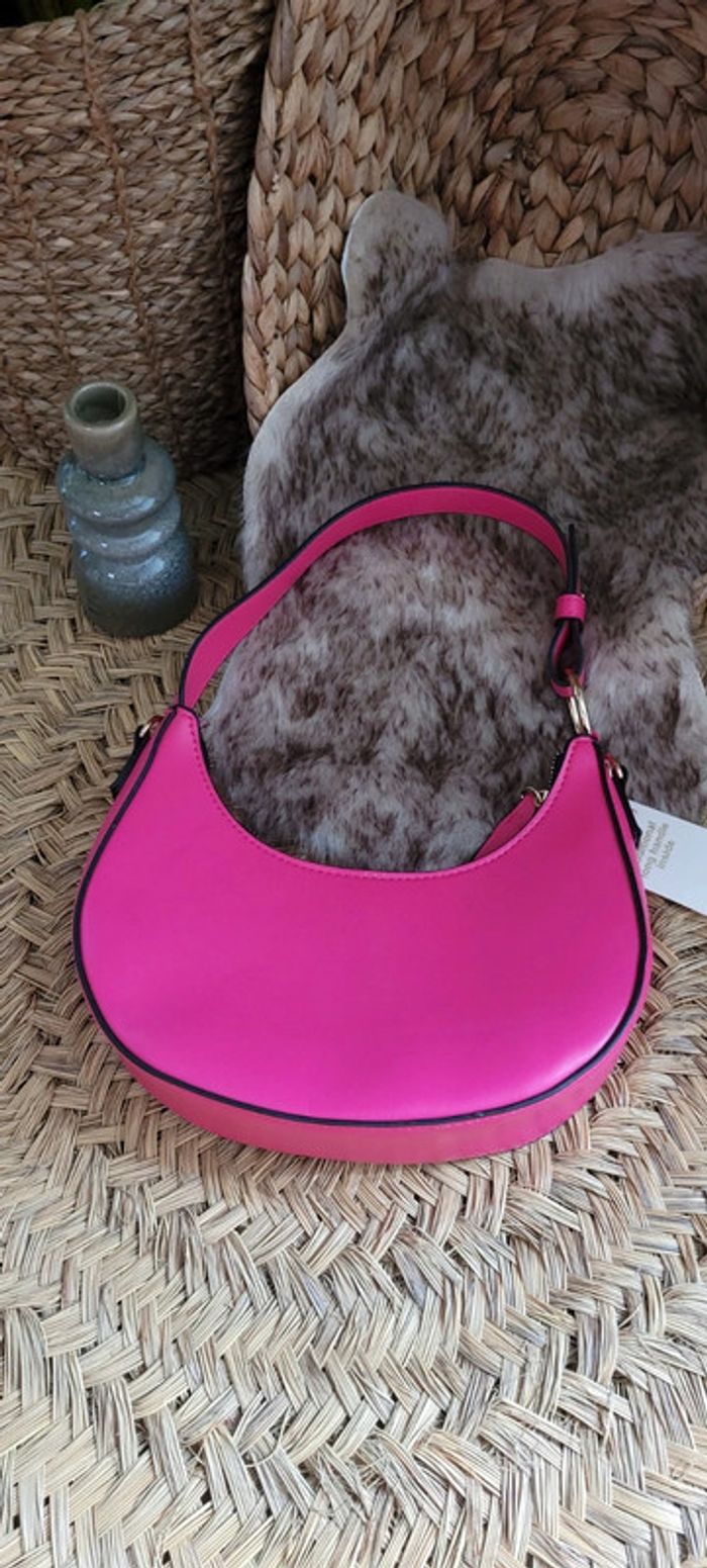Joli sac fushia neuf avec étiquette - photo numéro 2