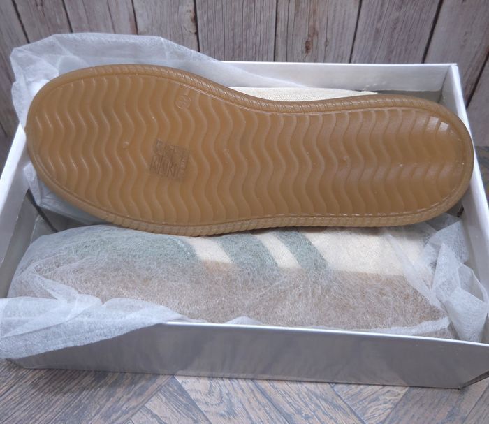 Baskets en toile Kaki et Beige - Style Rétro - Neuves - Taille 37 - photo numéro 7