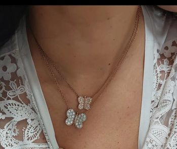 Lot de 2 colliers avec papillon. Un plus petit que l'autre