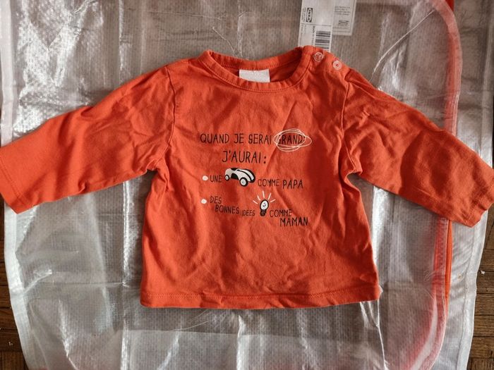 T-shirt manches longues rouge 6 mois