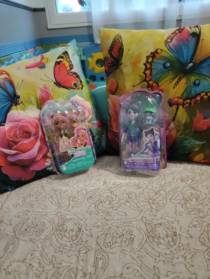 Lot 2 Enchantimals city tails et glam party