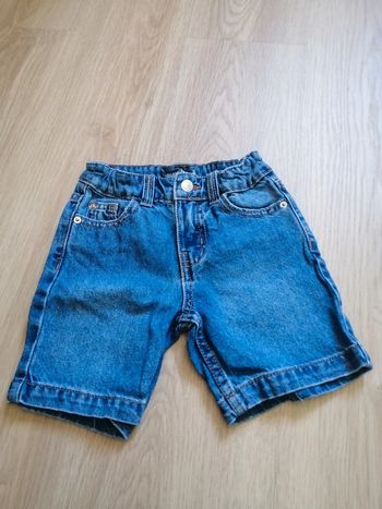 Short 4 ans