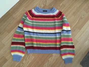 Pull (taille M).