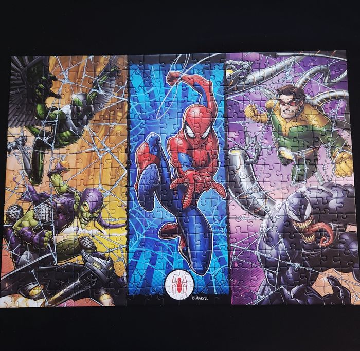 Puzzle XXL 300 pièces Spiderman Marvel marque Ravensburger 🎅 - photo numéro 2