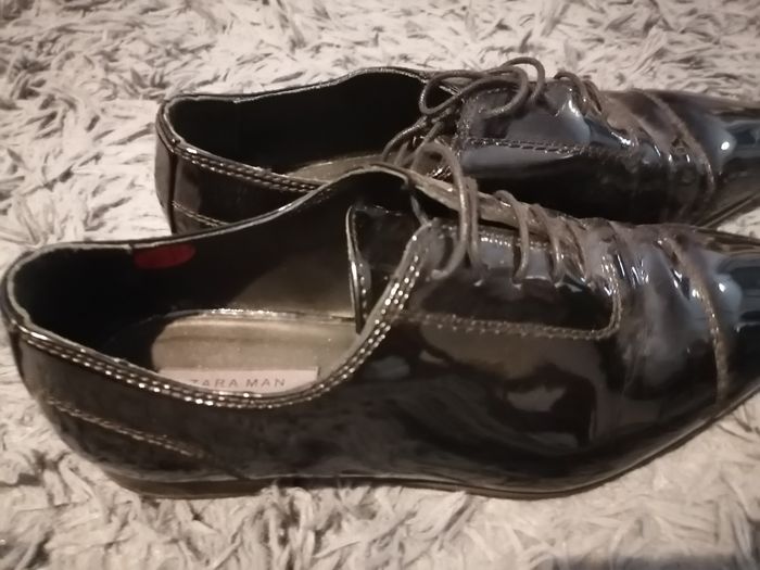 Chaussures habillés homme en vernis noir - Zara Man - photo numéro 3