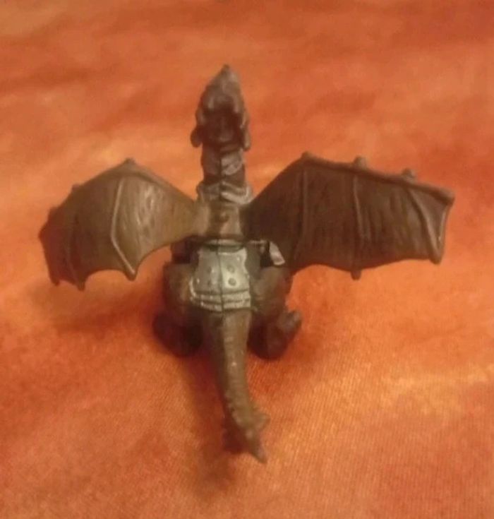 Figurine dragon en PVC - photo numéro 3