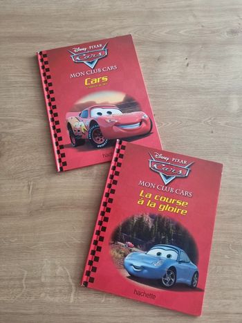 Lot 2 livres cars