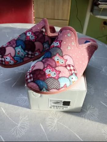 Pantoufles hiboux neuves 