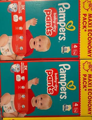 2 cartons de couches Pampers pants taille 4
