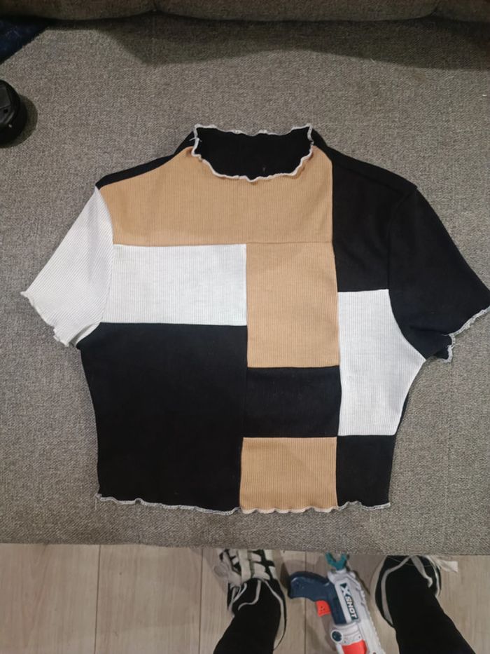Croc top