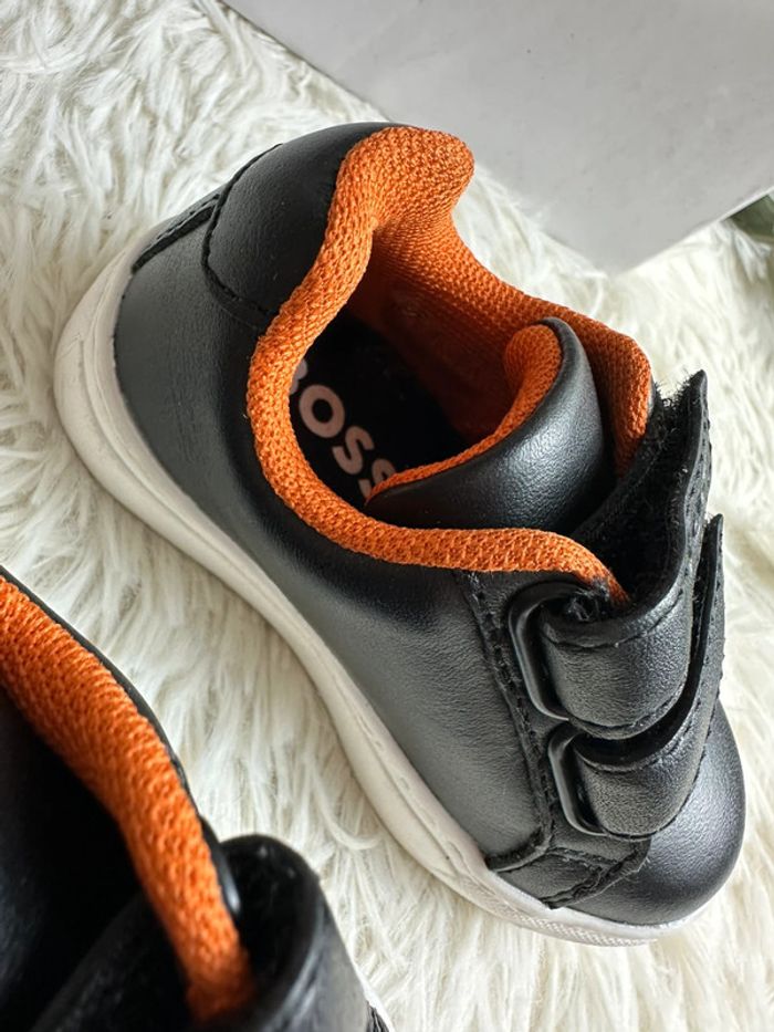 Paire de basket BOSS noir et orange taille 19 - photo numéro 4