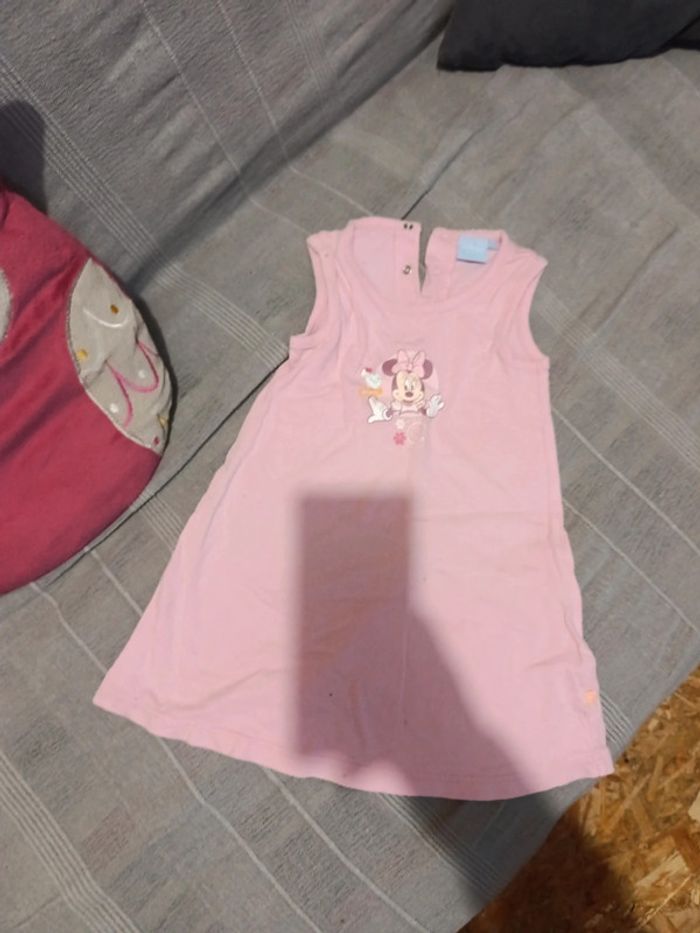 Robe Minnie rose taille 36 mois