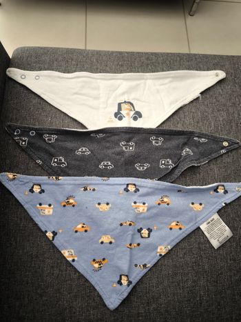 Lot de 3 bavoirs bandanas 