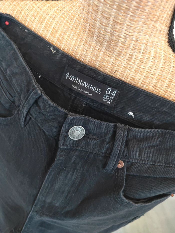 Jean en denim noir D98 taille 34 Stradivarius Neuf - photo numéro 2