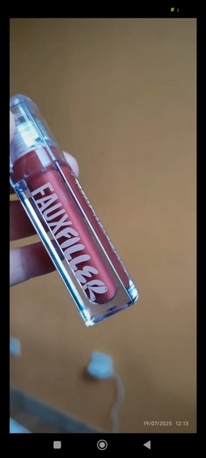 Huda Beauty Faux Filler Lip Gloss Teinte Foxy - photo numéro 6