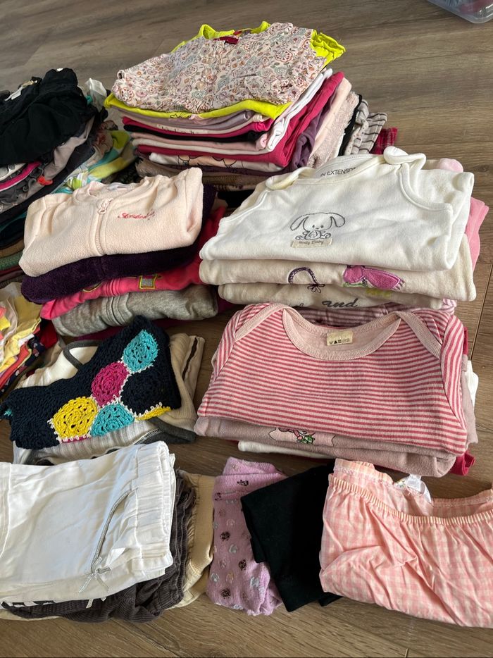 Énorme lot fille du 3 au 24 mois 114 articles + cadeaux - photo numéro 2