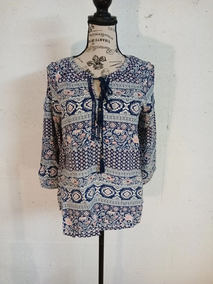 💙 Blouse à motifs épaules dénudées – Daniel Rainn – Taille M – Très bon état