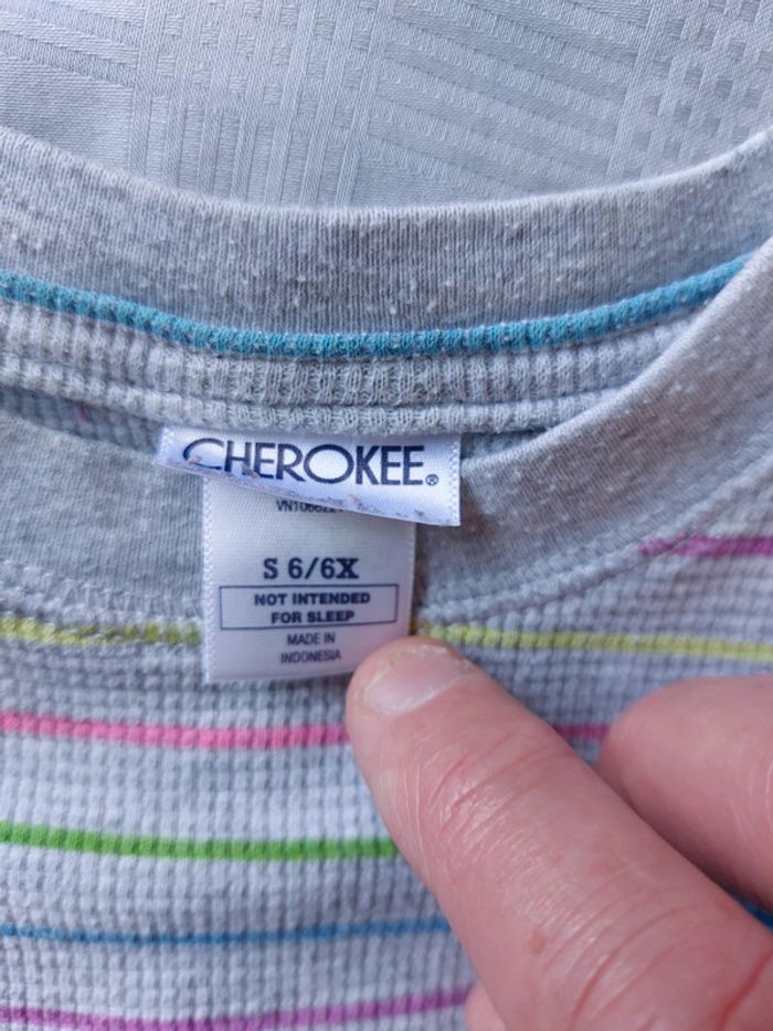 Sweat Cherokee taille 6 ans - photo numéro 3