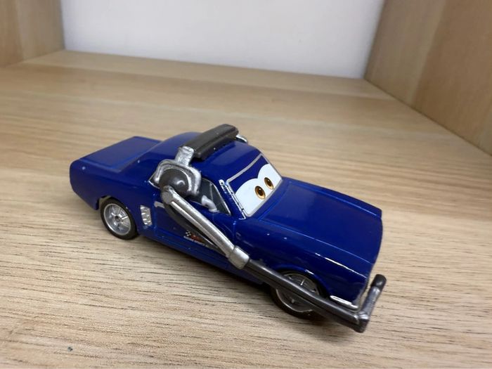 Voiture cars brent mustangburger Disney Pixar