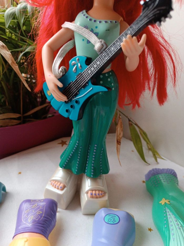 Disney poupée doll Ariel sirène mermaid lansay musical chante guitare pop dreamers talking singing - photo numéro 5
