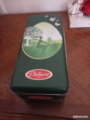 Boîte rectangulaire longue en métal