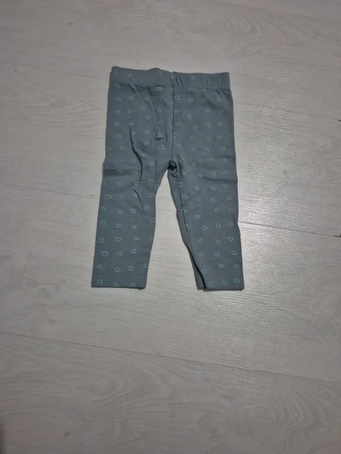 Legging gris petit cœur bleu