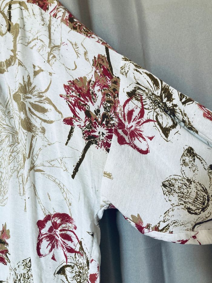 Jolie blouse boutonnée Zara fleurie M col V - photo numéro 3