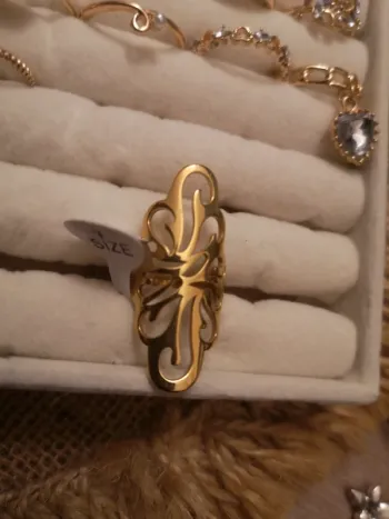 Bague dorée taille 8