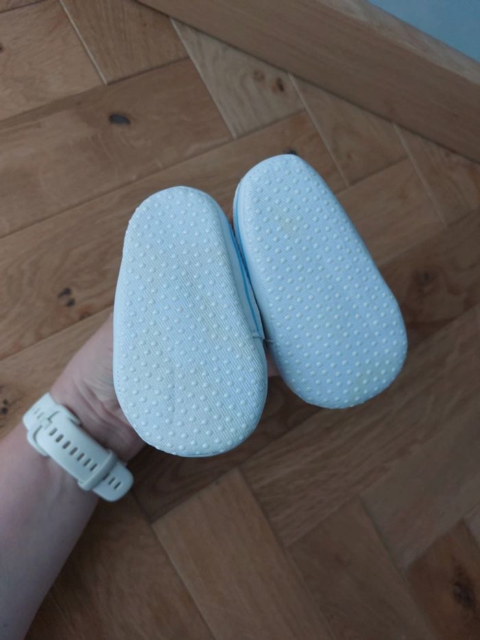 Chaussures bébé - photo numéro 3