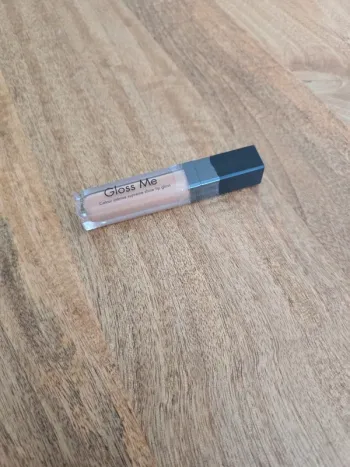 Gloss me Sleek