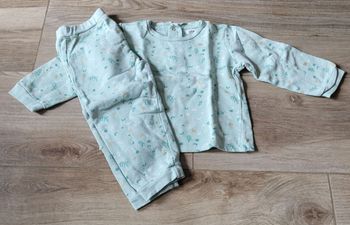 Pyjama épais fleuri taille 36 mois