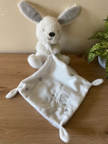 Doudou lapin mouchoir blanc gris étoile lune simba toys neuf