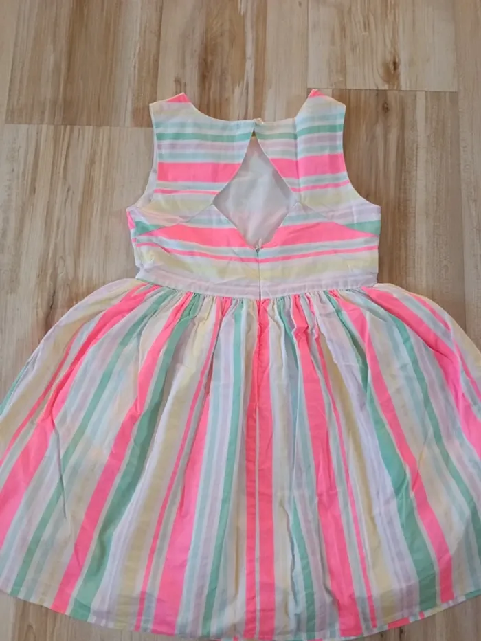 Robe courte manche courte Primark 6/7ans paris rayée robe d'été robe printemps - photo numéro 3
