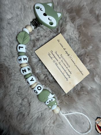 Attache tétine renard