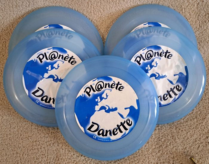 🪆 Lot de 5 frisbee publicitaires Planète Danette